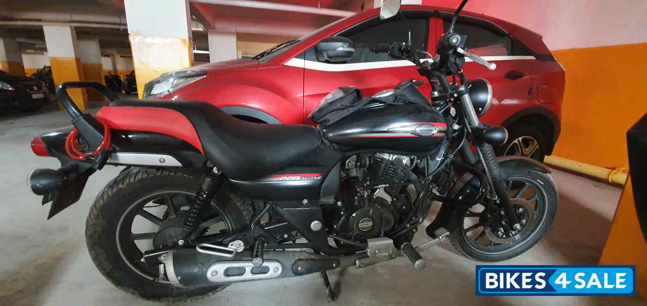 Balck Bajaj Avenger Street 220 Balck Bajaj Avenger Street 220
