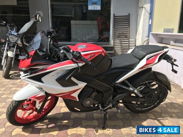 Red Bajaj Pulsar RS 200 ABS