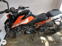 Orange KTM Duke 250