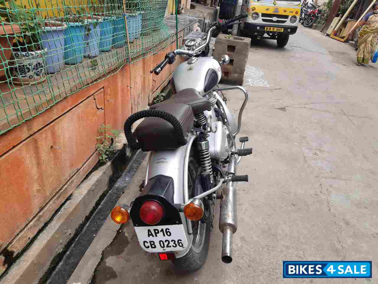 Royal Enfield Classic 350