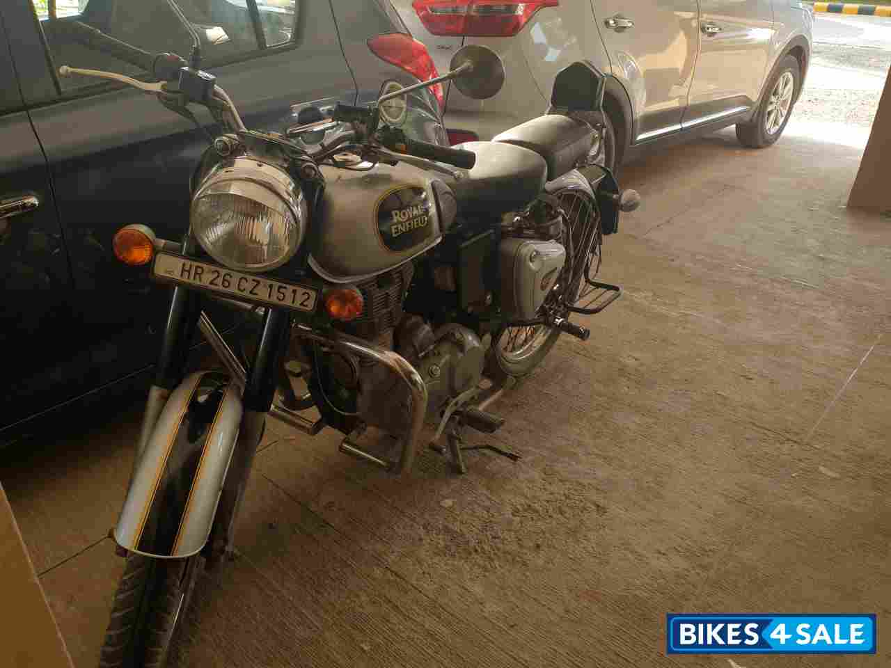 Silver & Black Royal Enfield Classic 500