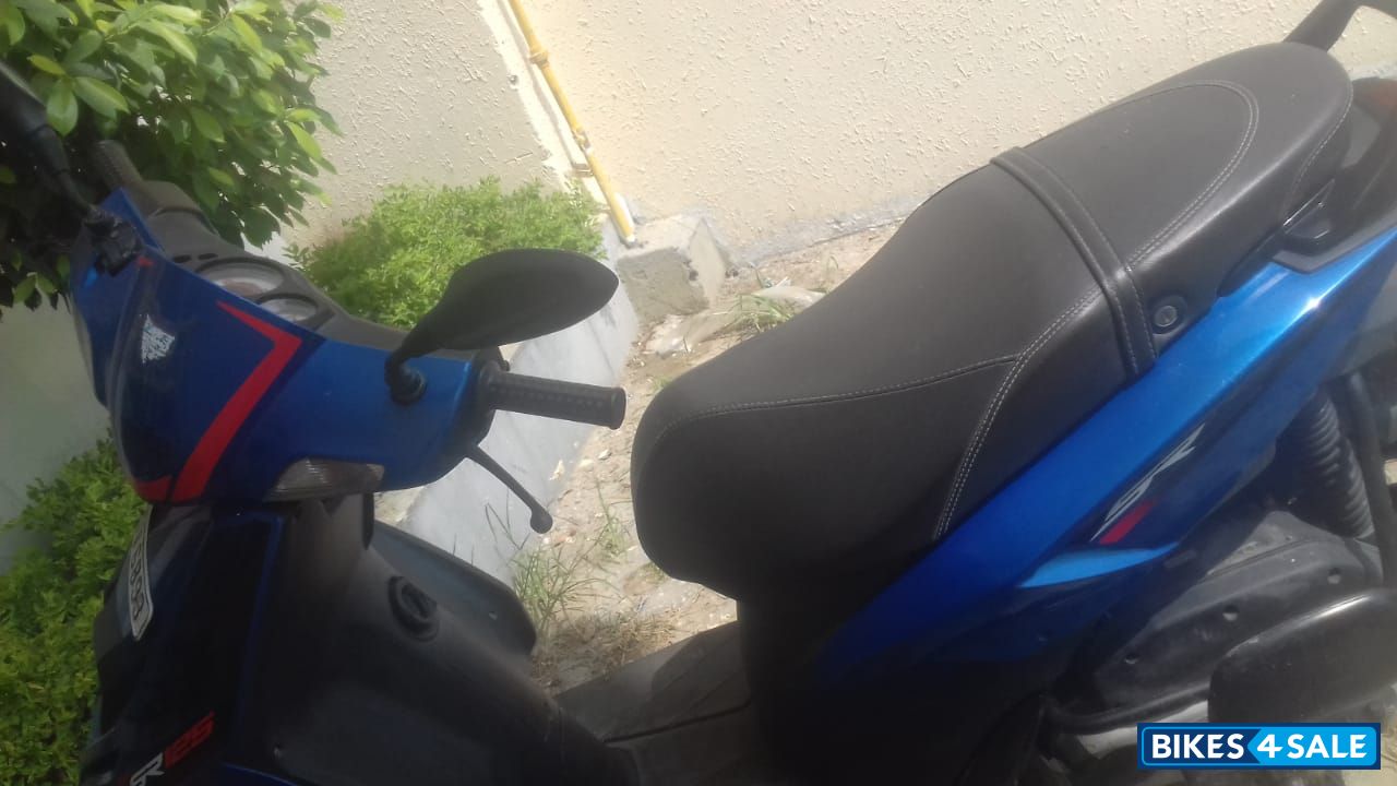 Blue Aprilia SR 125