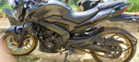 Black Bajaj Dominar 400 Disc