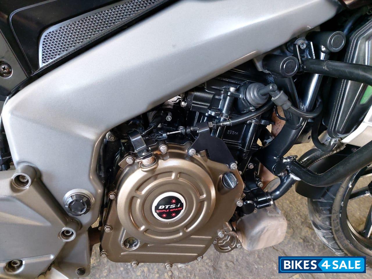 Plum Bajaj Dominar 400 ABS BS6