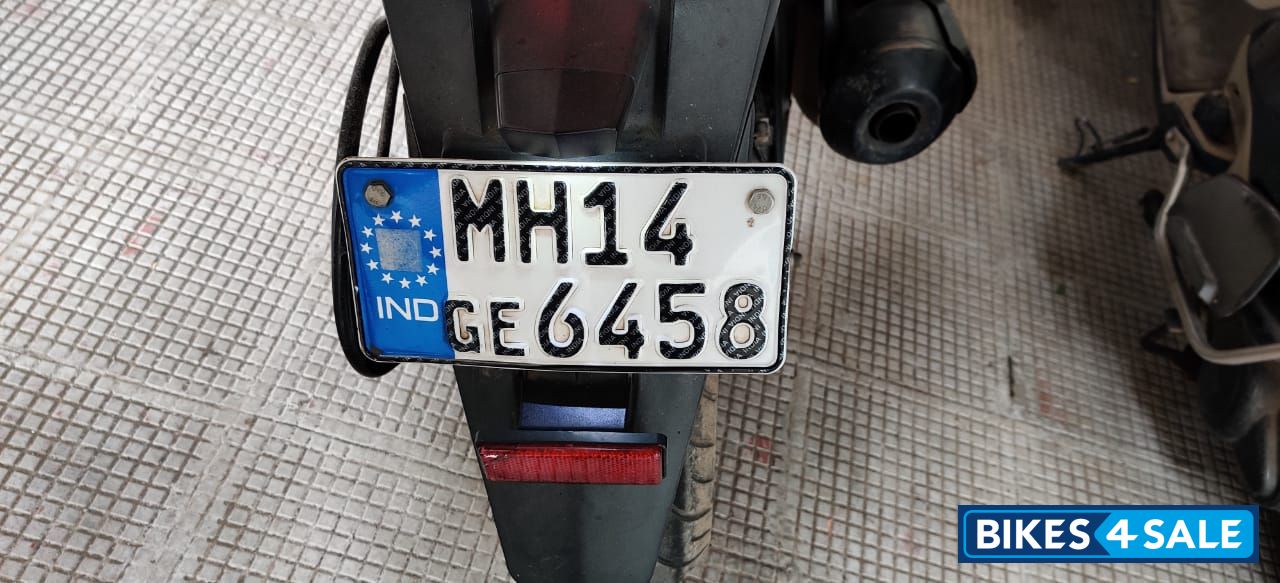 Plum Bajaj Dominar 400 ABS BS6