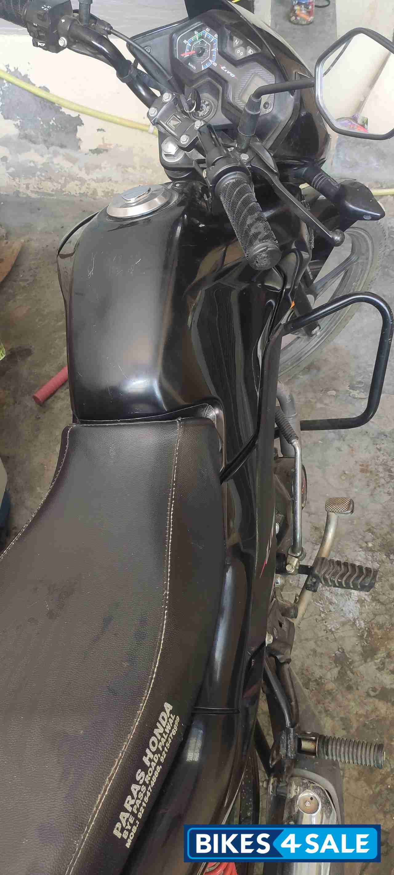 Black Honda Livo 110