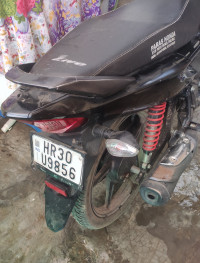 Black Honda Livo 110