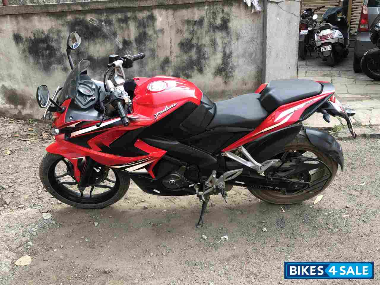 Bajaj Pulsar RS 200