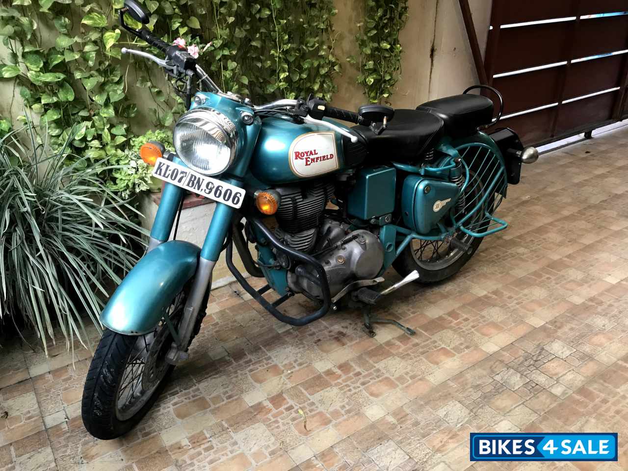 Royal Enfield Classic 500