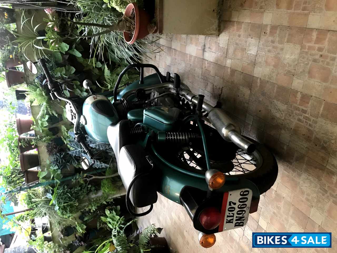 Royal Enfield Classic 500