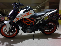 White KTM Duke 390
