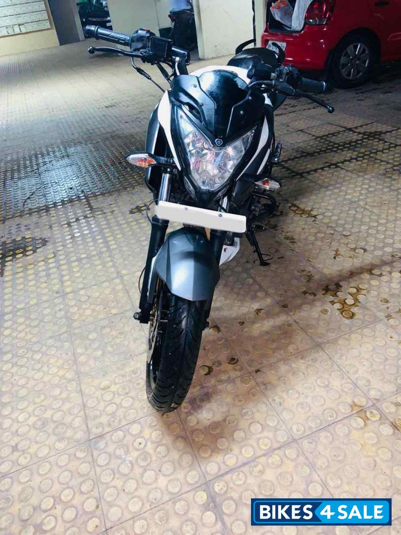 White Bajaj Pulsar 200 NS ABS
