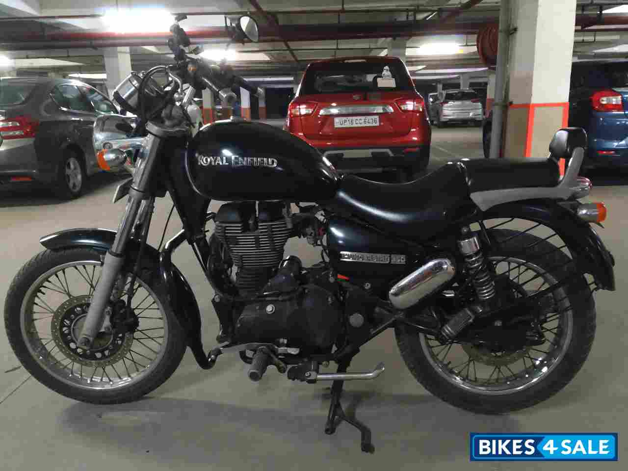 Black Royal Enfield Thunderbird TwinSpark 350