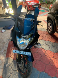 Black Suzuki Gixxer SF
