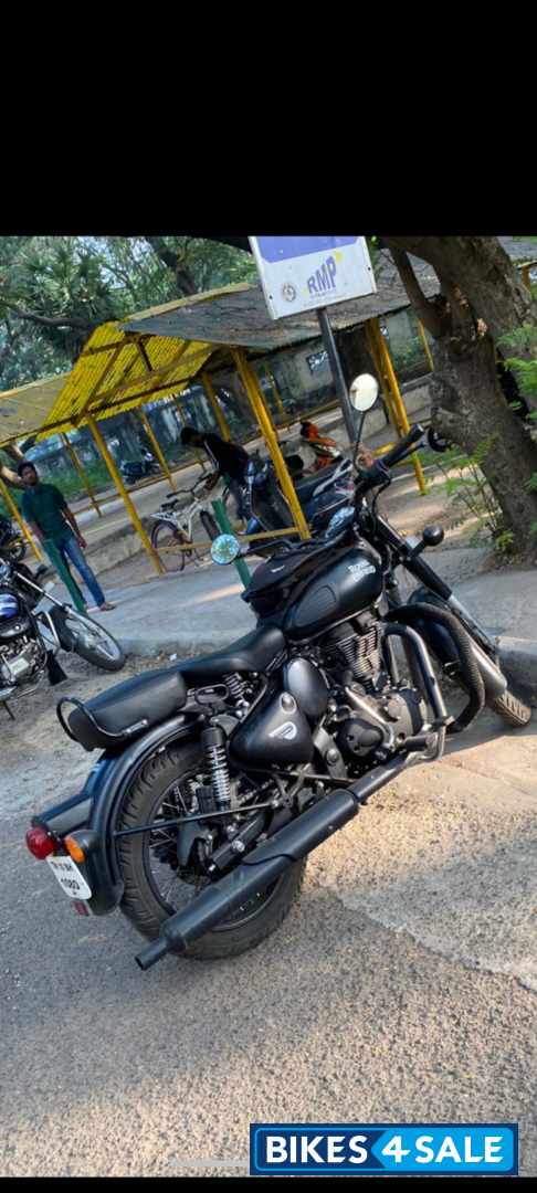 Matte Black Royal Enfield Classic Stealth Black