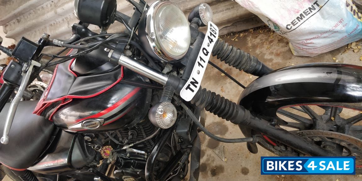 Bajaj Avenger Street 220
