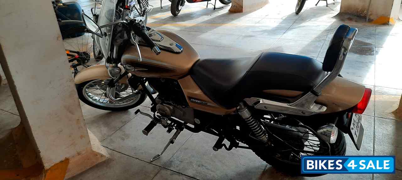 Gold Bajaj Avenger Cruise 220