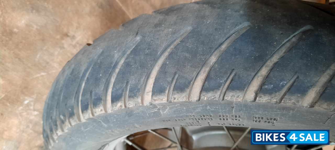 Gold Bajaj Avenger Cruise 220 Gold Bajaj Avenger Cruise 220