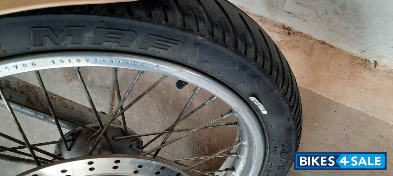 Gold Bajaj Avenger Cruise 220 Gold Bajaj Avenger Cruise 220