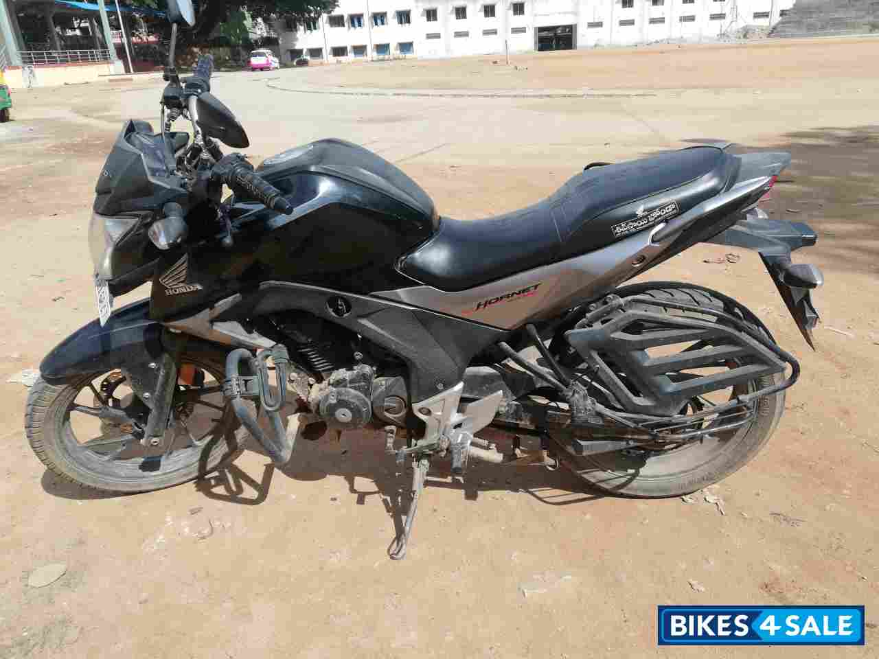 Honda CB Hornet 160R