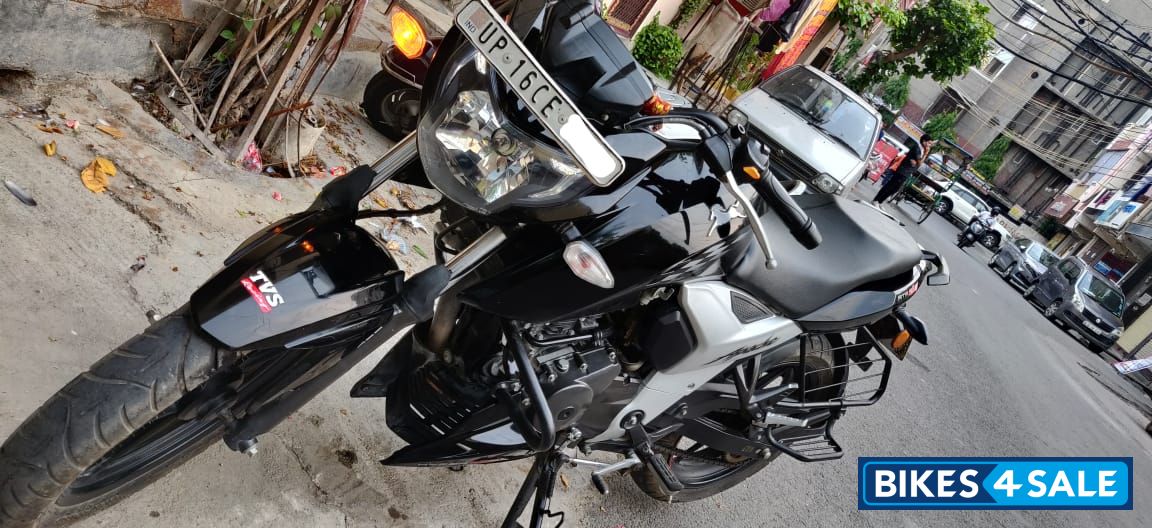 TVS Apache RTR 160 4V