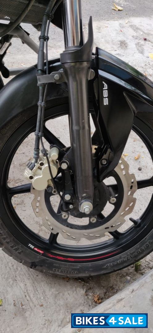 TVS Apache RTR 160 4V