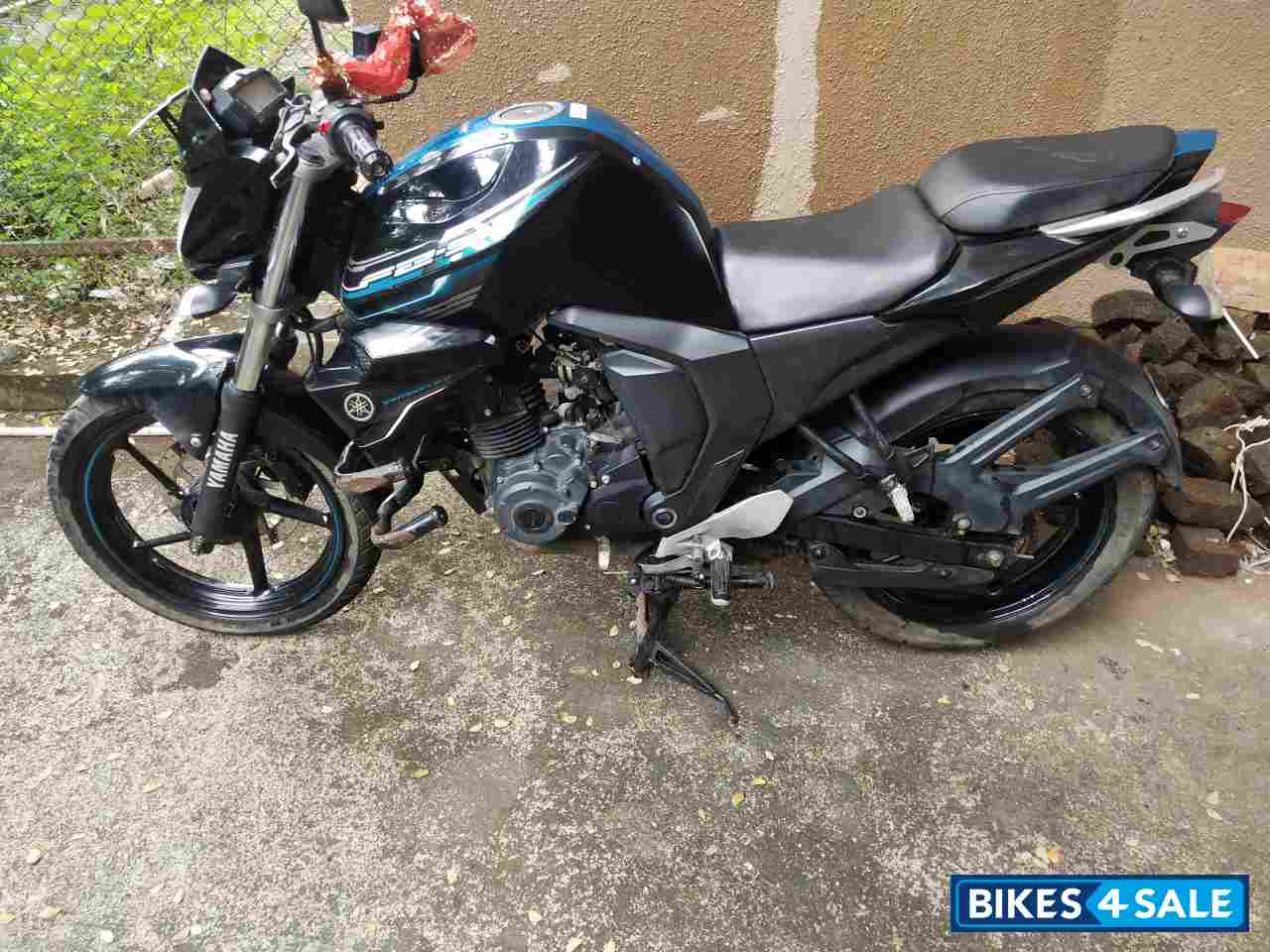 Black Blue Yamaha FZ-S
