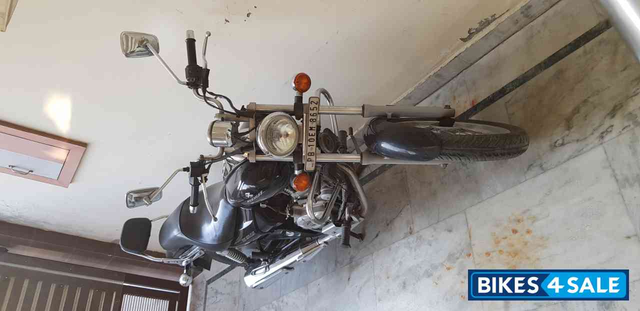 Bajaj Avenger 220 DTS-i