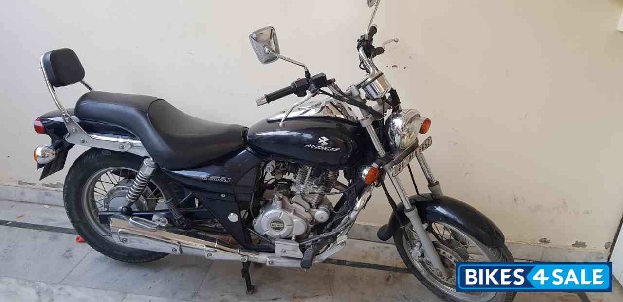 Bajaj Avenger 220 DTS-i
