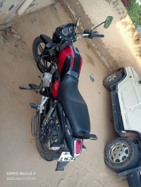 Bajaj V15