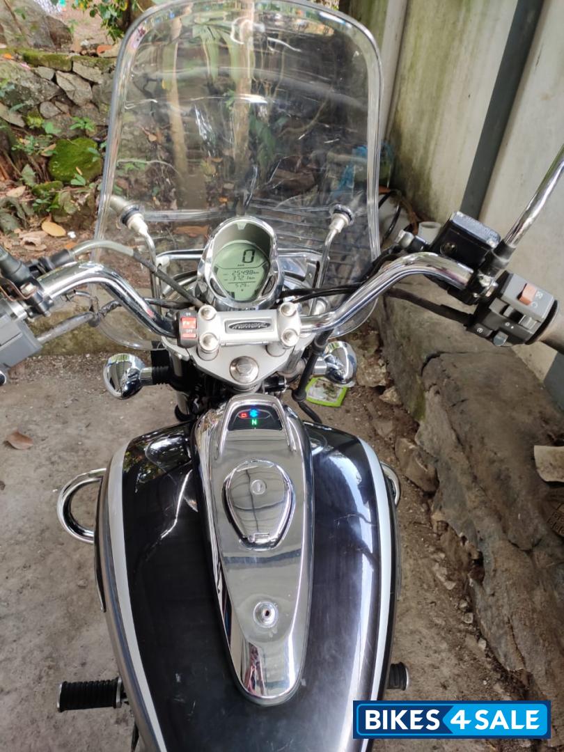 Bajaj Avenger Cruise 220