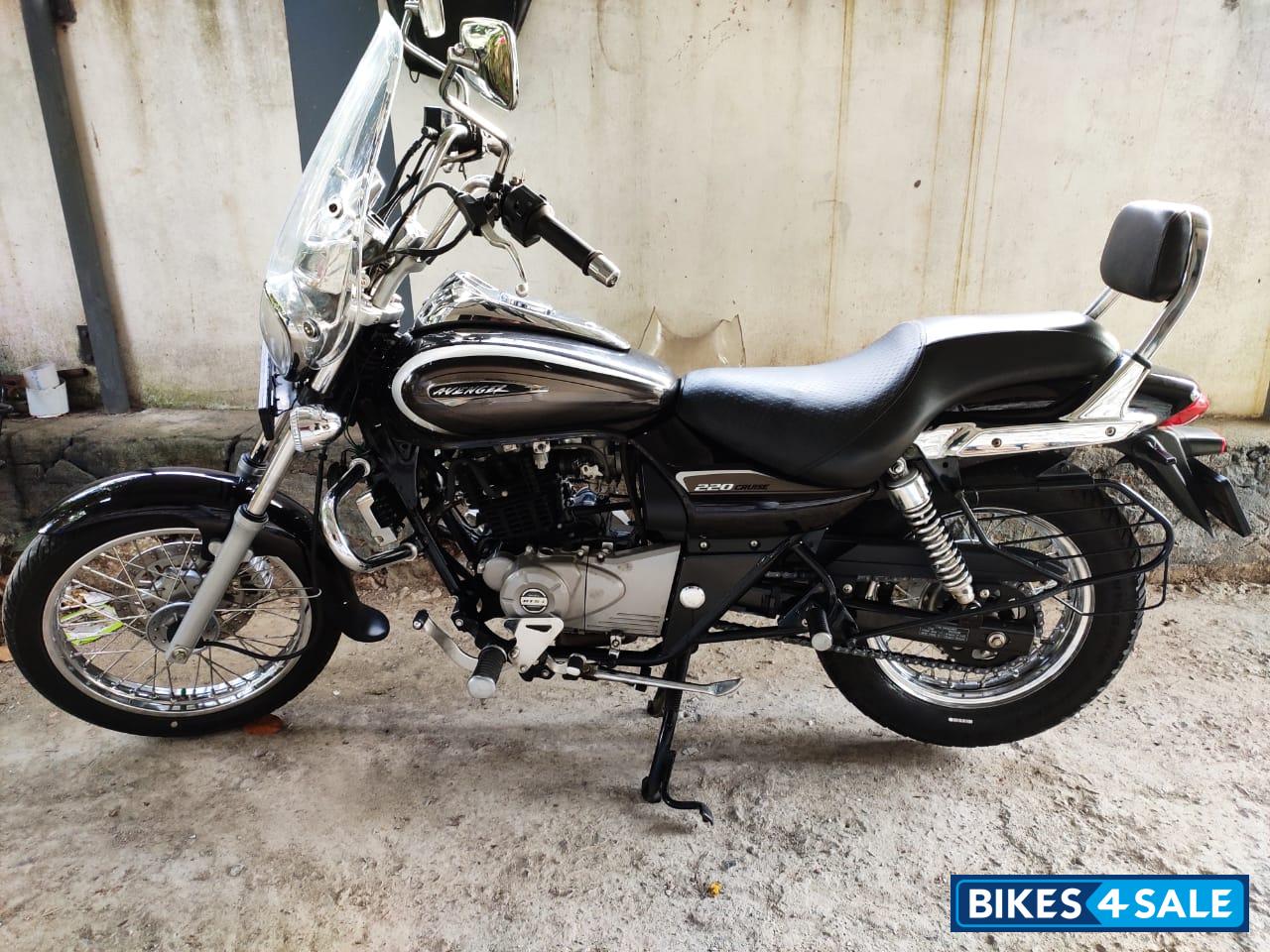 Bajaj Avenger Cruise 220