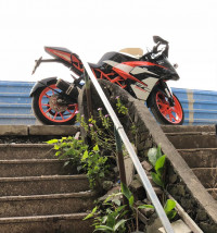 Ebony Black KTM RC 390