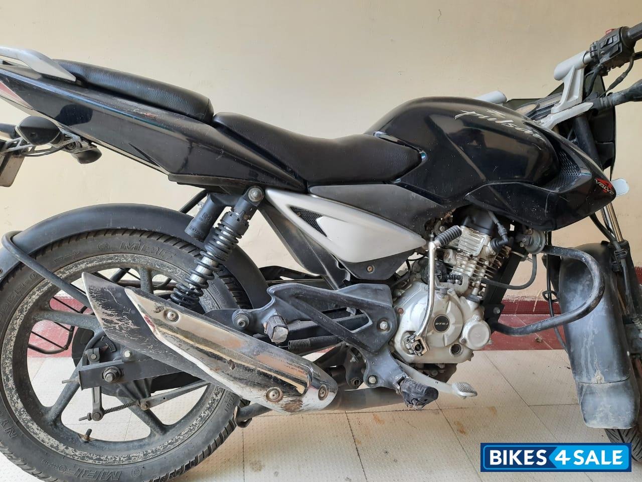 Black Bajaj Pulsar 135LS