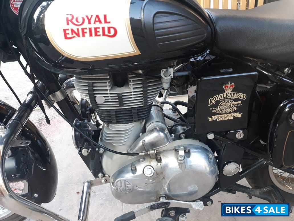 Black Royal Enfield Classic 350