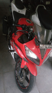 Yamaha YZF R15 V2