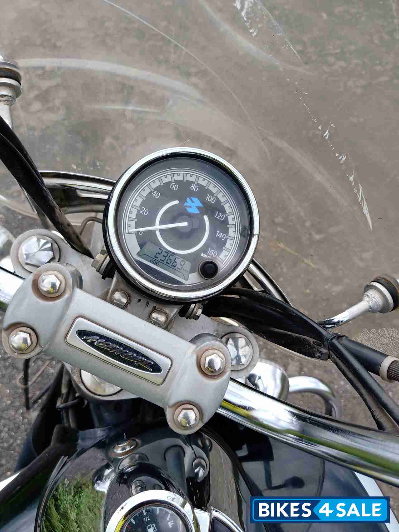 Bajaj Avenger Cruise 220