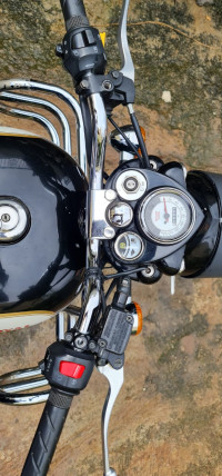 Black Royal Enfield Classic 500