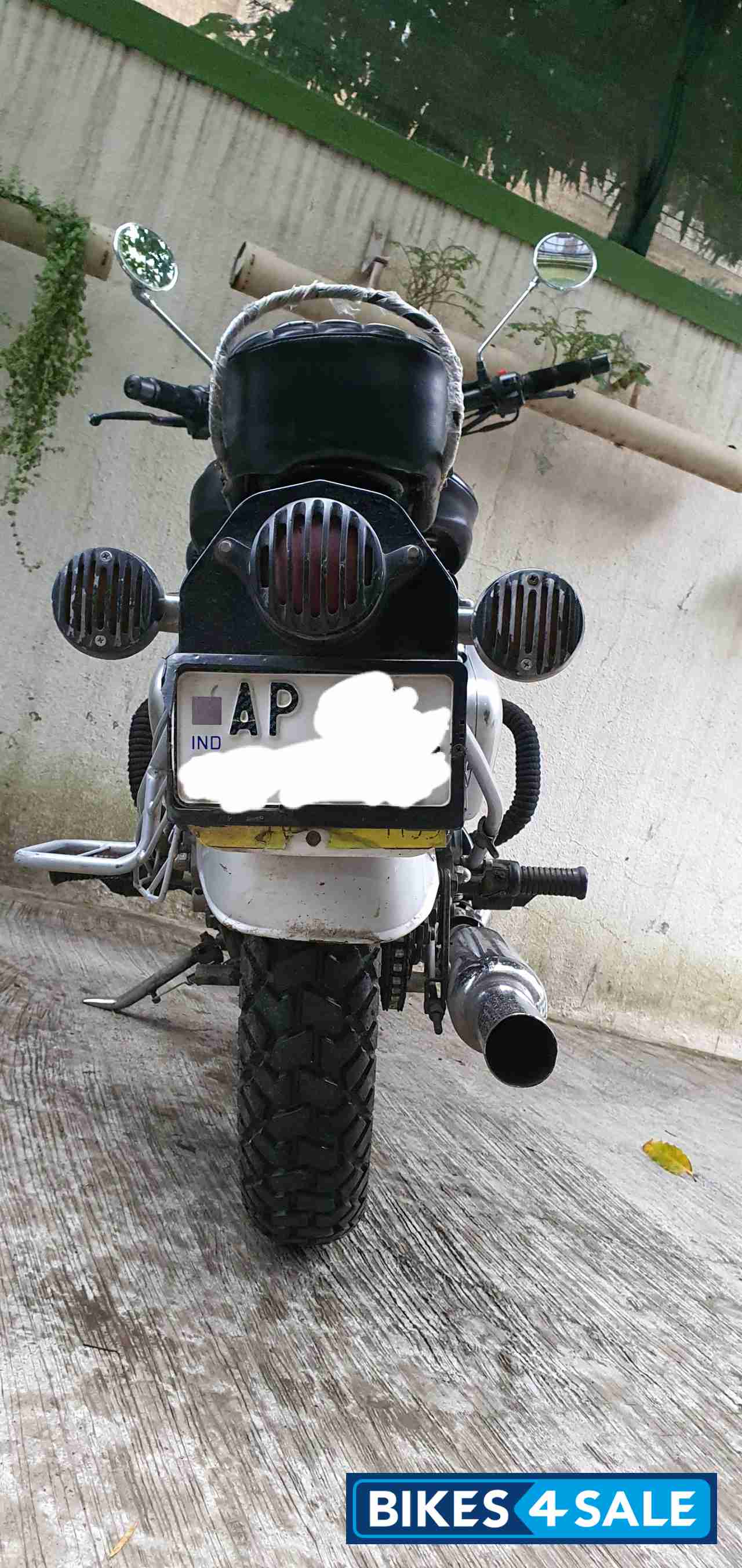 Silver Royal Enfield Classic 350