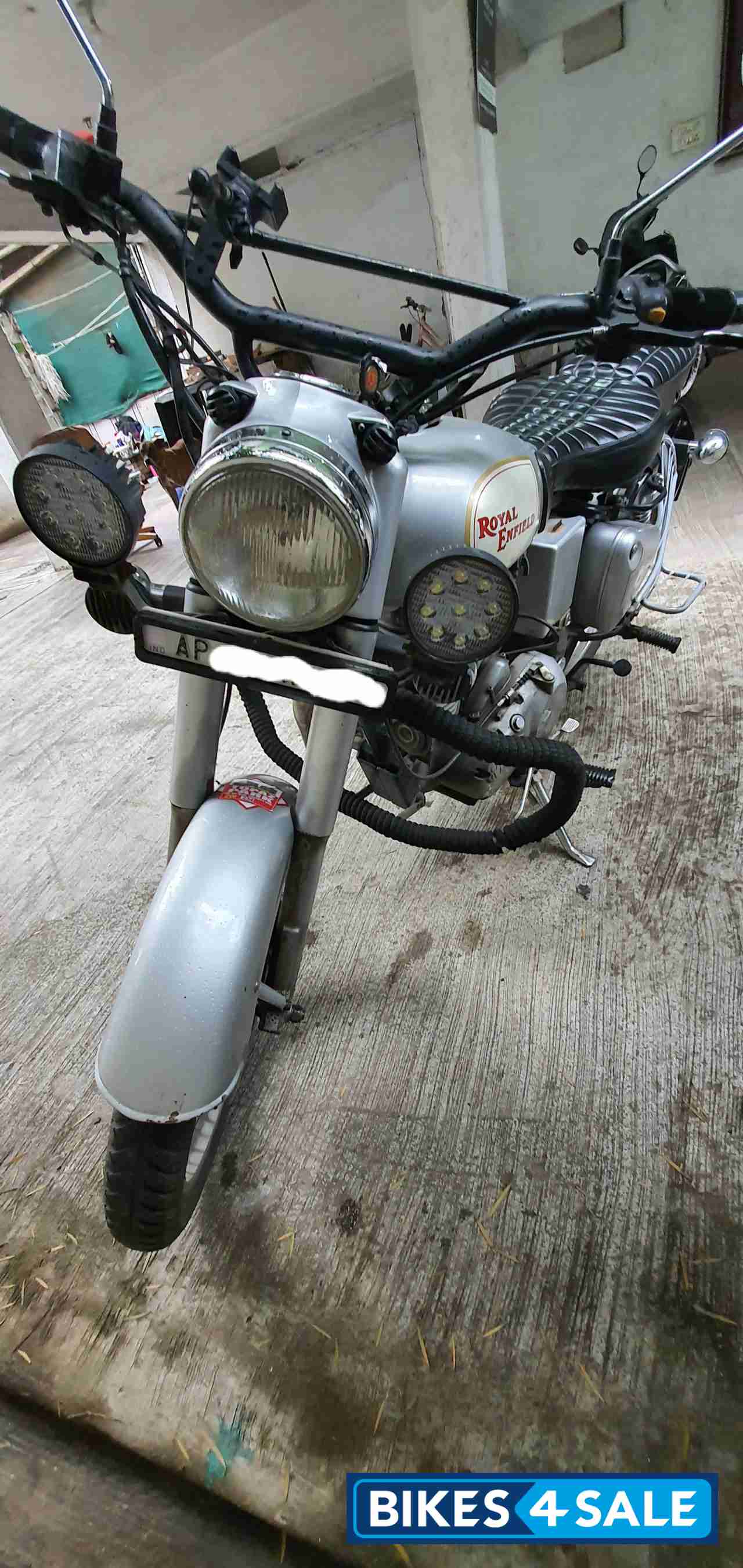 Silver Royal Enfield Classic 350