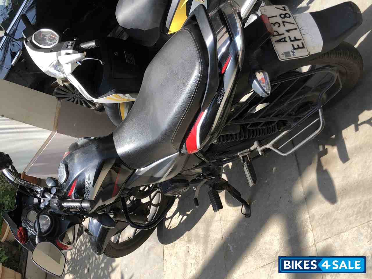 Bajaj Discover 100 DTS-Si