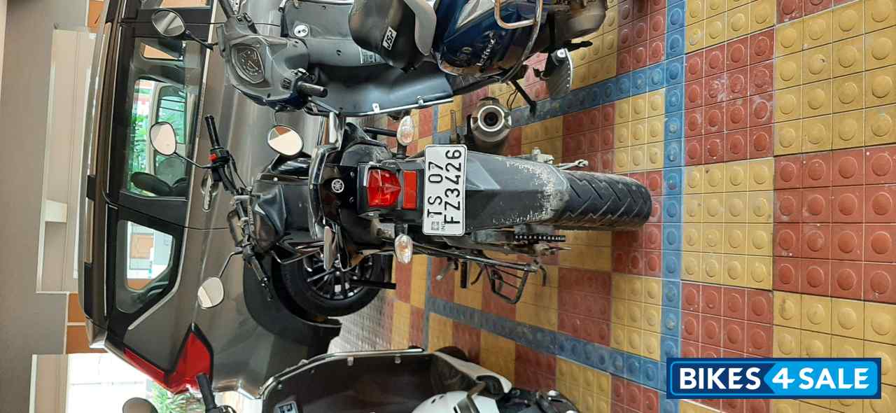 Bomber Black Yamaha FZ FI V2