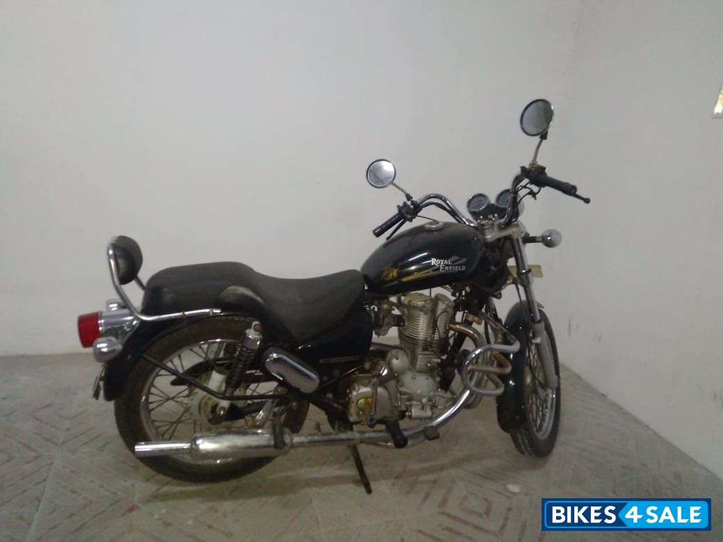 Black Royal Enfield Thunderbird 350