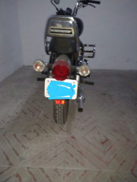 Black Royal Enfield Thunderbird 350