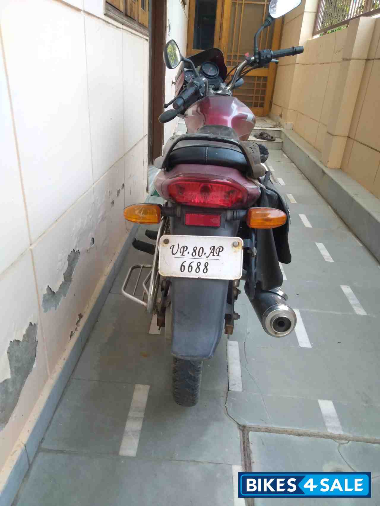 Red Bajaj Discover DTSi 125