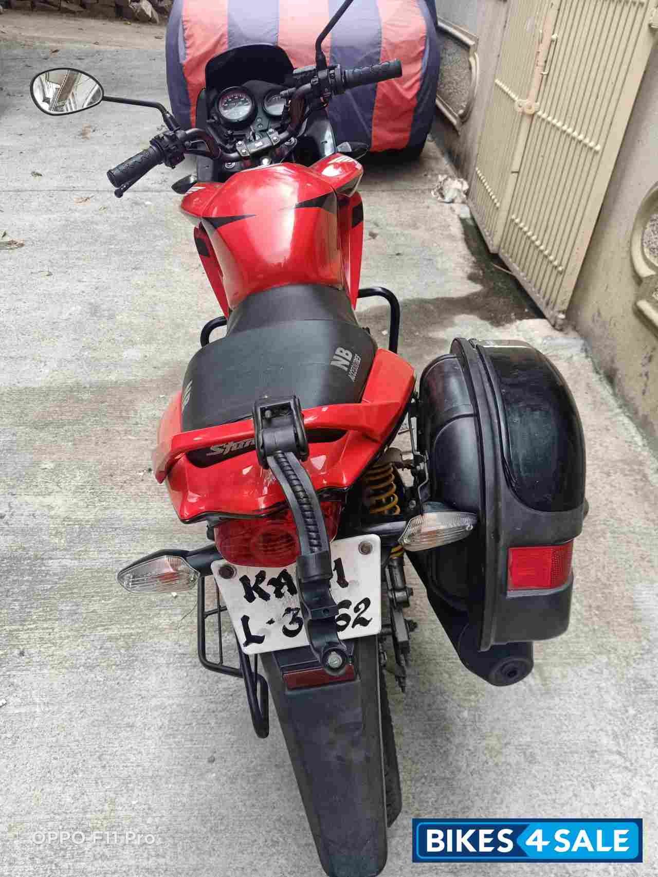 Red Honda CBF Stunner