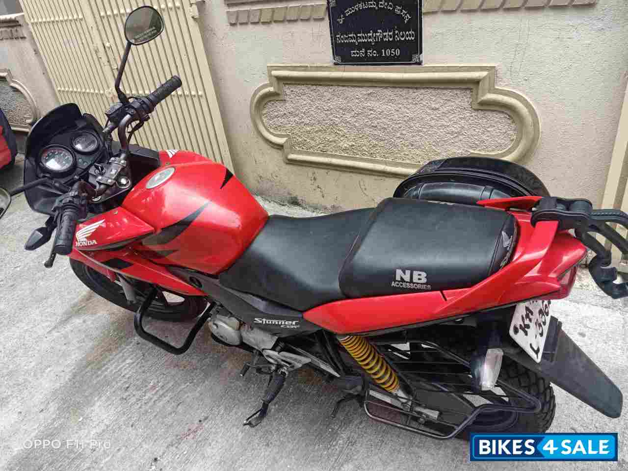 Red Honda CBF Stunner