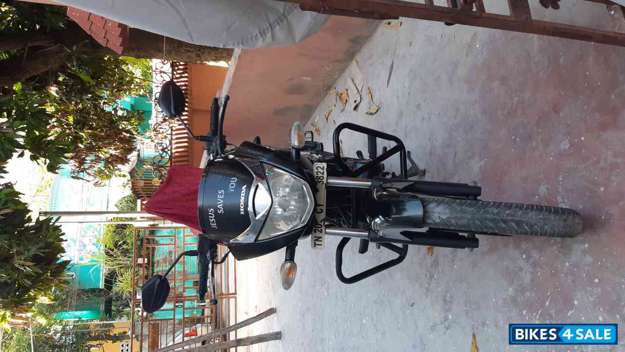 Black Honda CB Unicorn