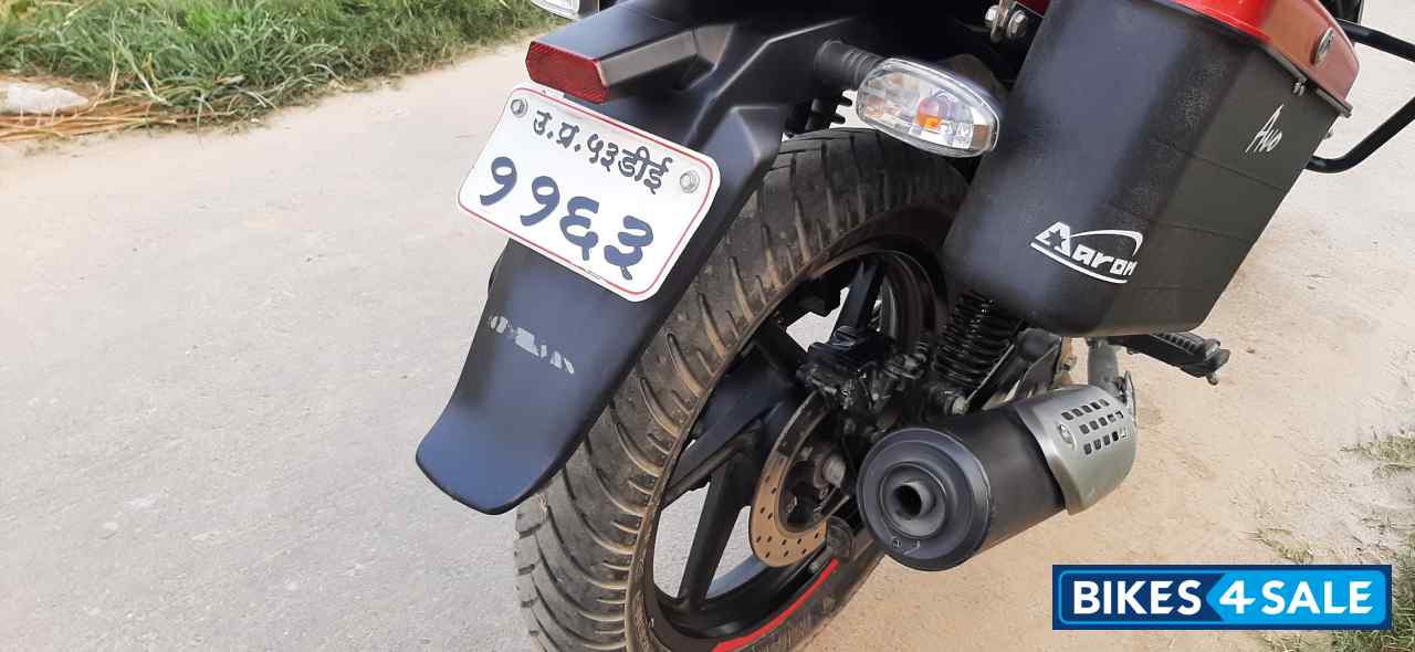 Black Bajaj Pulsar 150 Twin Disc