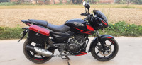 Black Bajaj Pulsar 150 Twin Disc